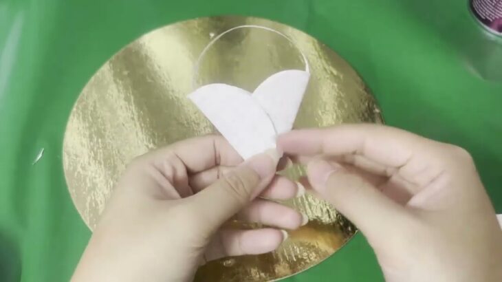 Cắt chiếc túi mini hình trái tim dễ thương bằng giấy có sẵn